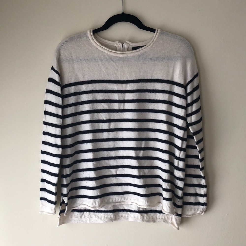 STRIPED KNIT SWEATER